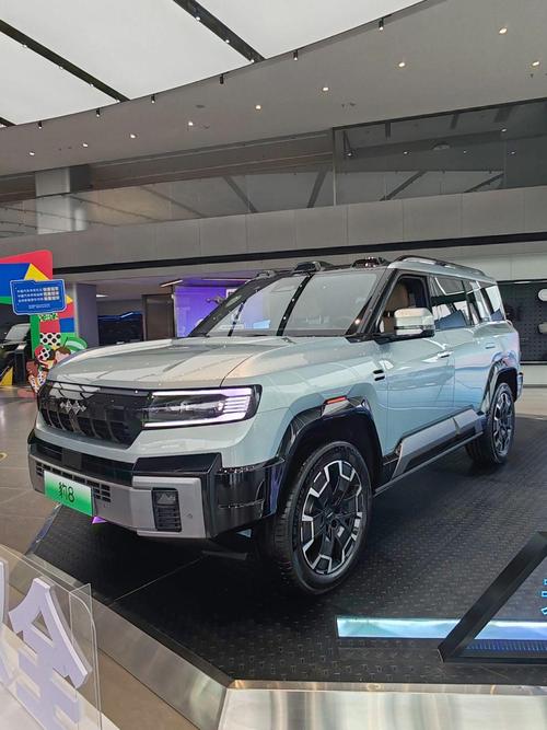 深圳273比亚迪方程豹硬派越野的爆款，英菲尼迪35周年与你共成长
